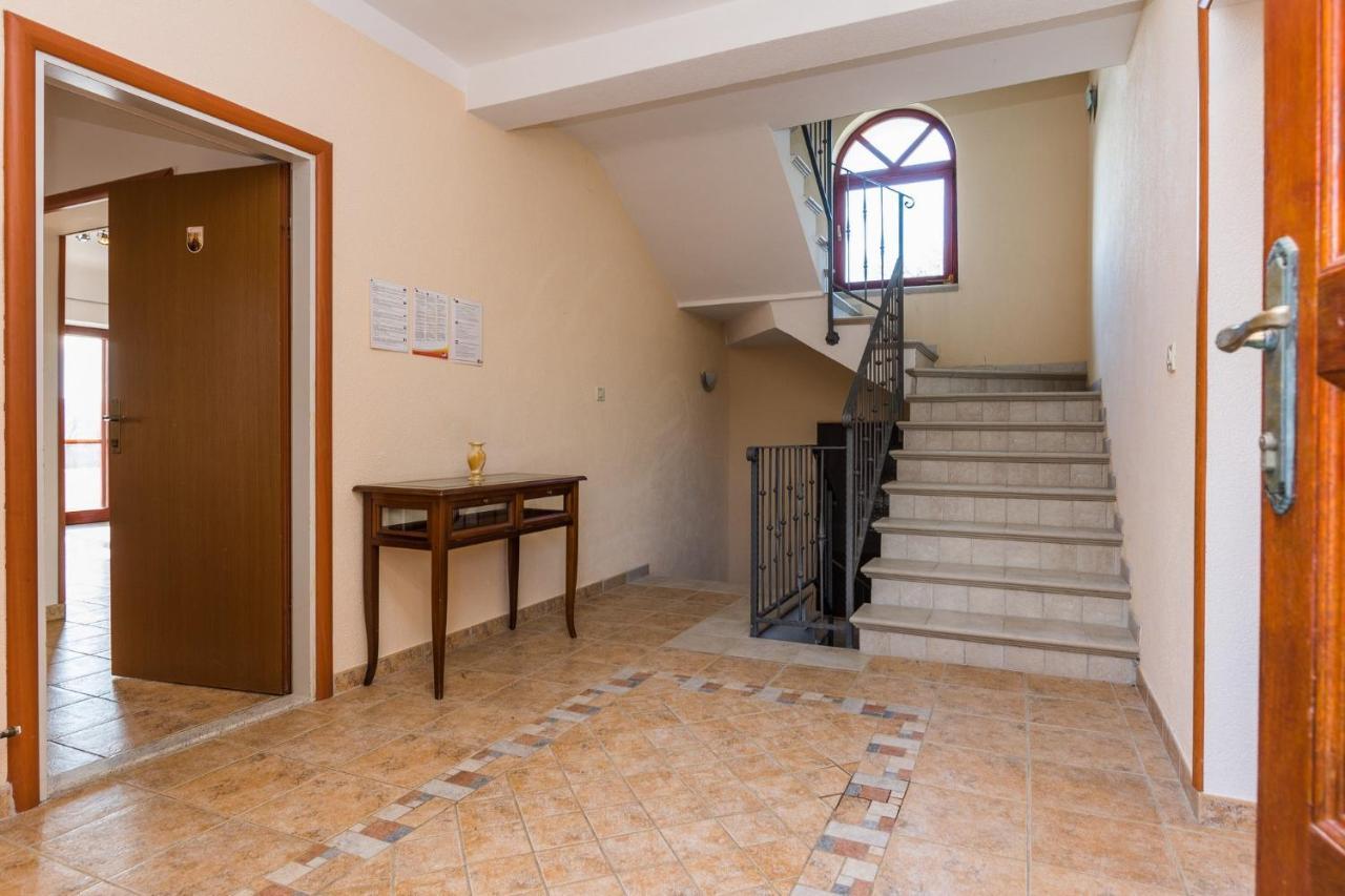 Villa Slavica Свети свети Филип и Яков Екстериор снимка