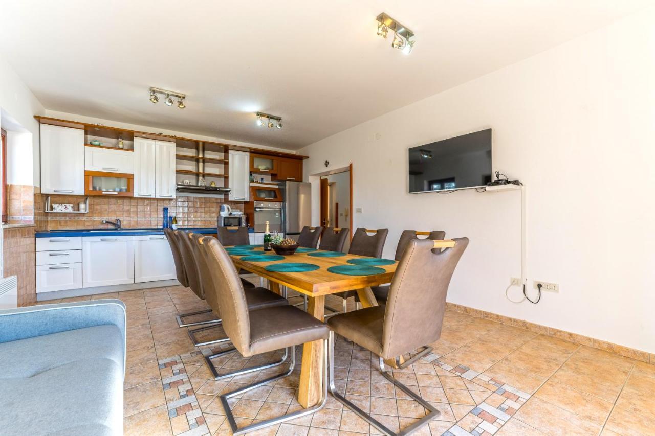 Villa Slavica Свети свети Филип и Яков Екстериор снимка
