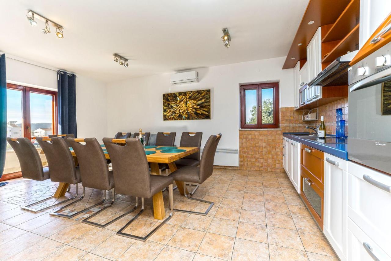 Villa Slavica Свети свети Филип и Яков Екстериор снимка