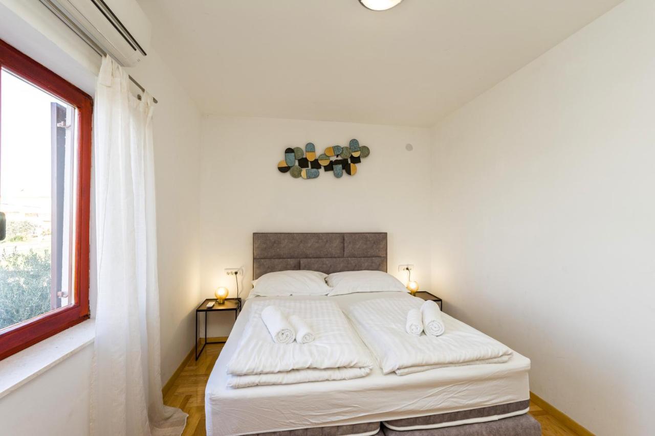 Villa Slavica Свети свети Филип и Яков Екстериор снимка