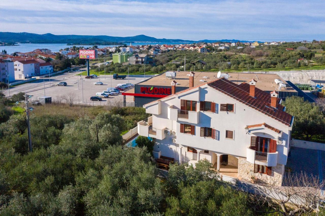 Villa Slavica Свети свети Филип и Яков Екстериор снимка