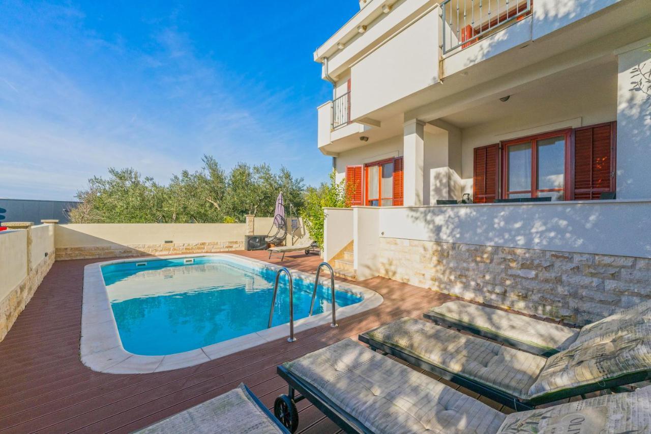 Villa Slavica Свети свети Филип и Яков Екстериор снимка
